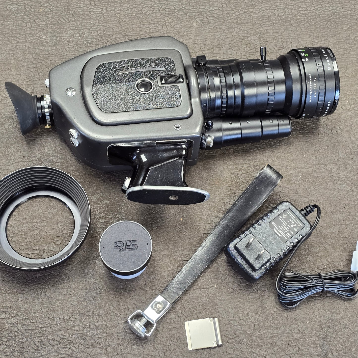 Beaulieu 4008 ZM2 Super 8mm Camera S# 918369 with Beaulieu-Optivaron Schneider-Kreuznach 6-66mm T1.8 Powered Zoom Lens S# 12292368