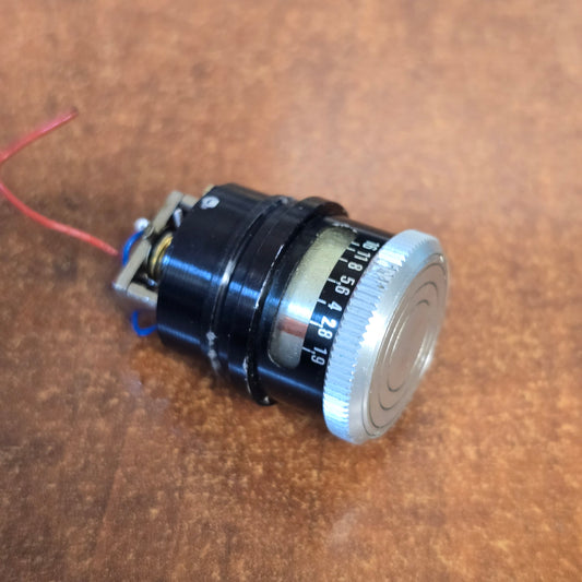 Kern Vario-Switar 16-100mm Iris assembly