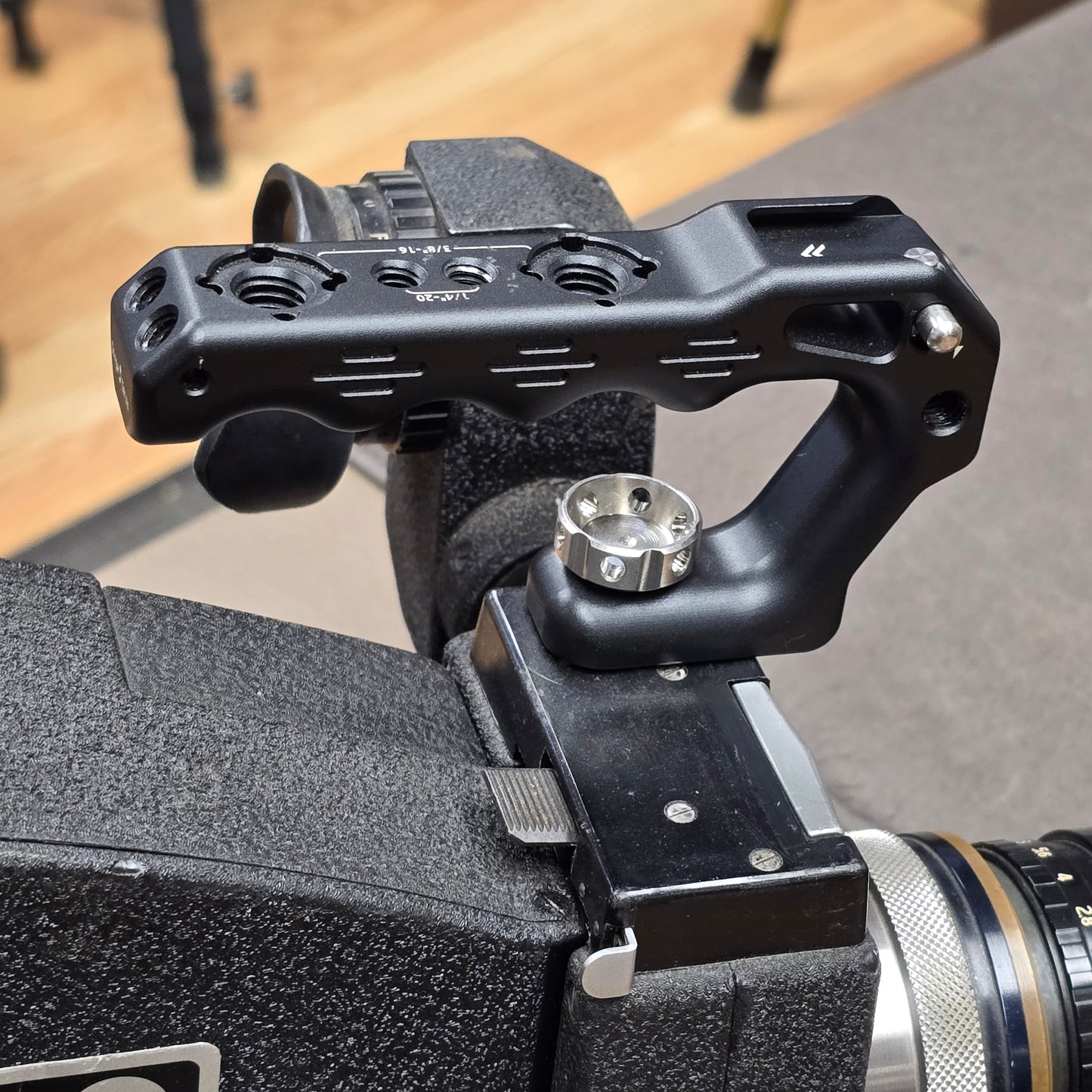 Eclair ACL Ergonomic Locating Top Handle Accessory