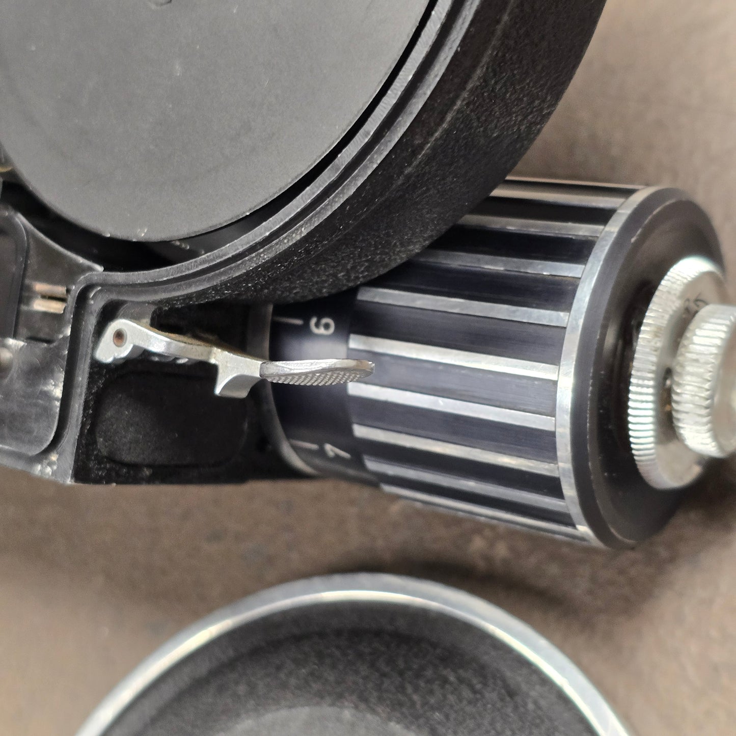 Arri S/B 16mm Camera Body S# 18778 with Variable Speed Motor S# 16244 , Battery & Charger