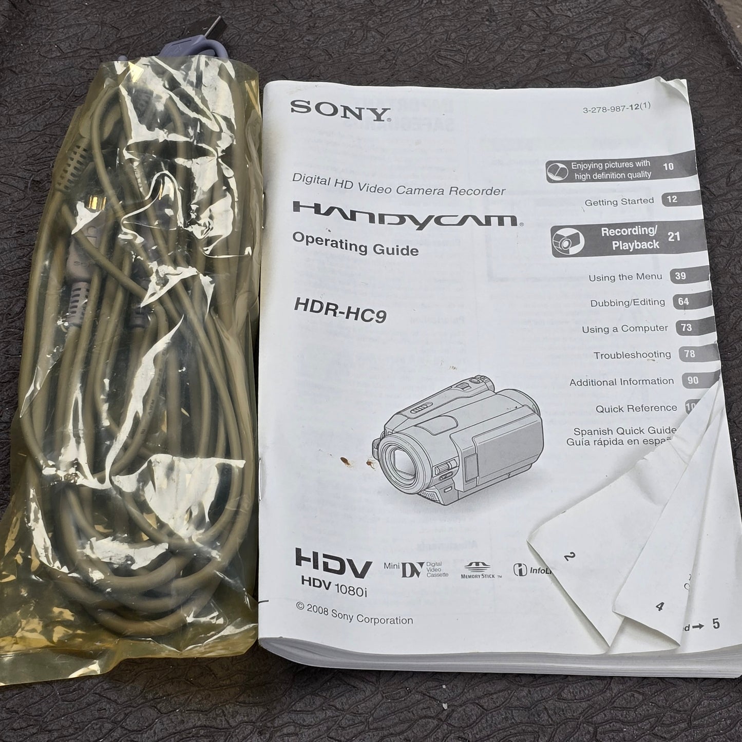 Sony HDR-HC9 HDV Mini DV 1080i Camcorder Package (NTSC) S# 122618