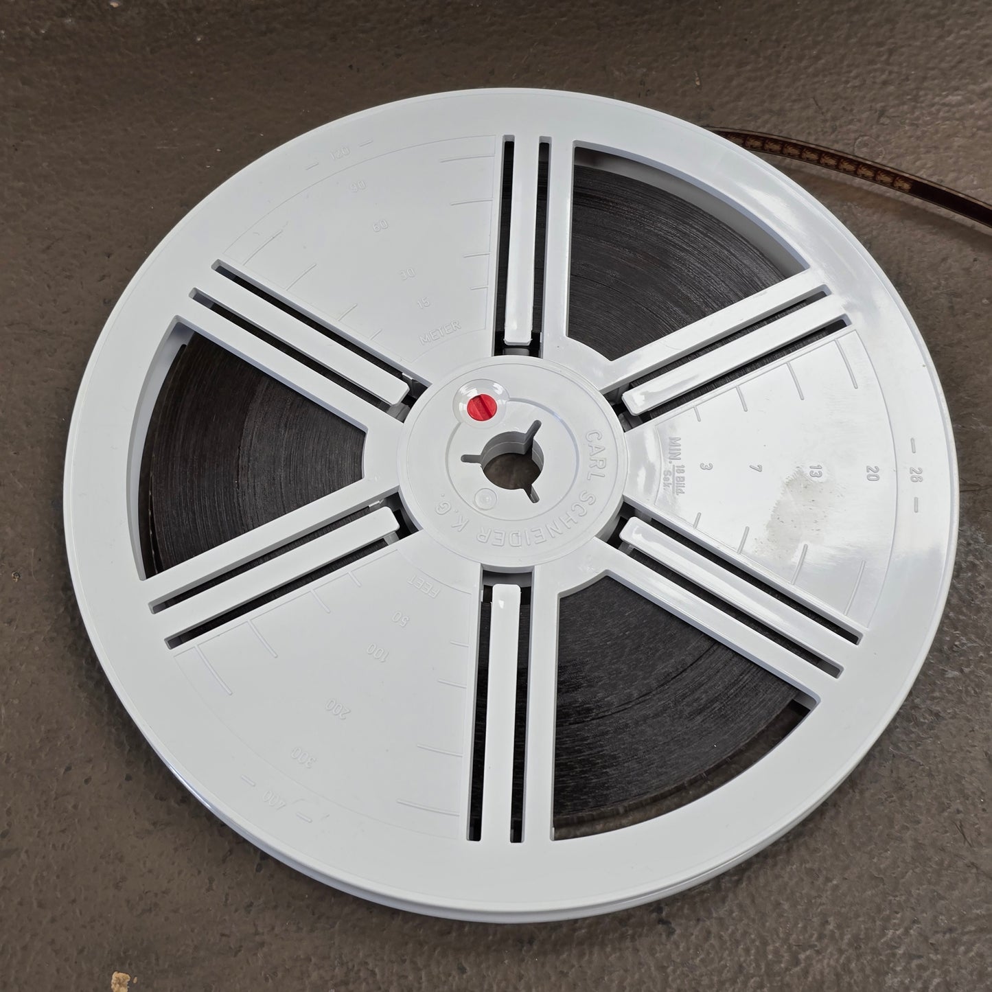 Elmo ST-600 M Super 8mm Sound Projector S# 405210 with Movie Film Promo Reel