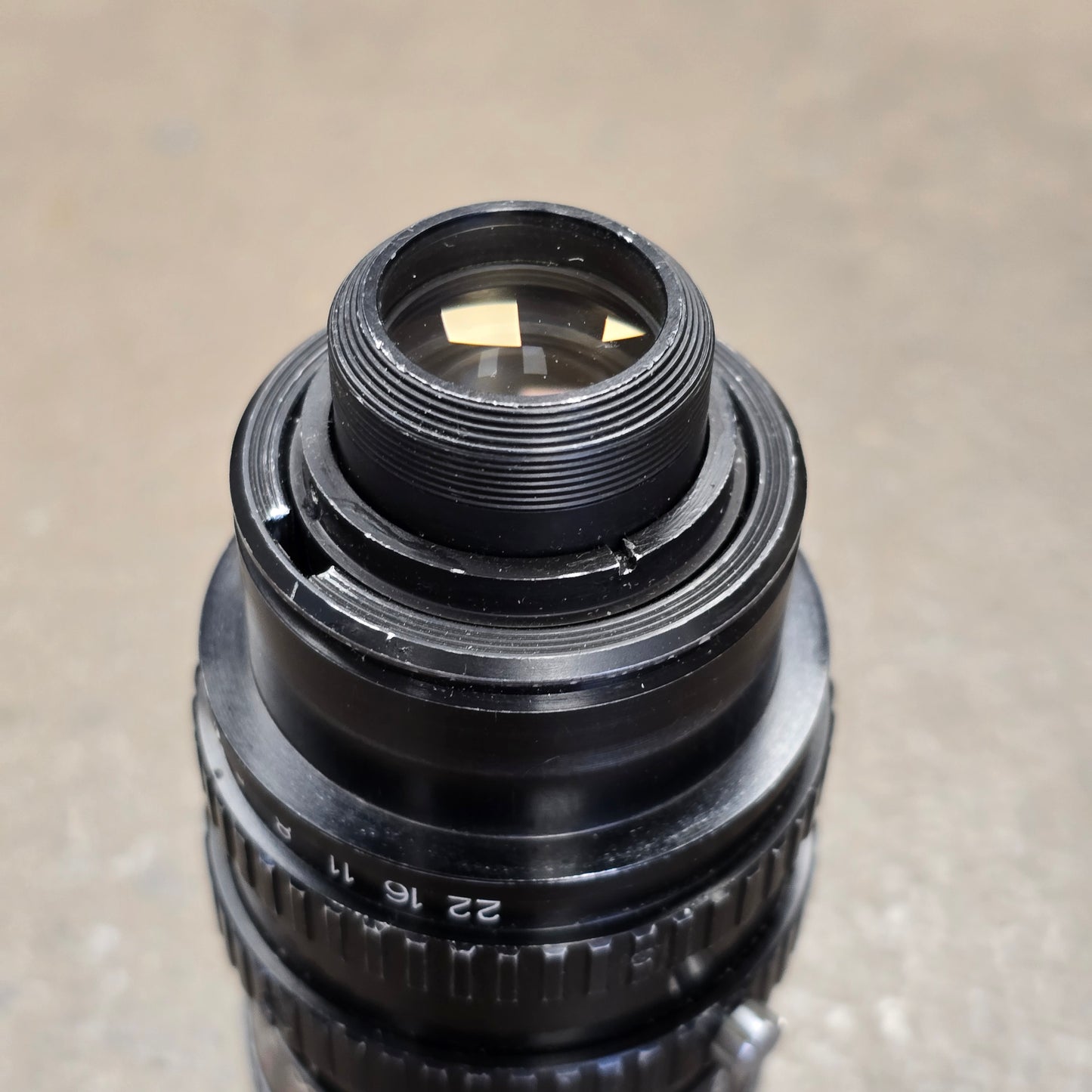 Angenieux 17.5-70mm f2.2 Type L4 Arri Standard Mount S# 1427531