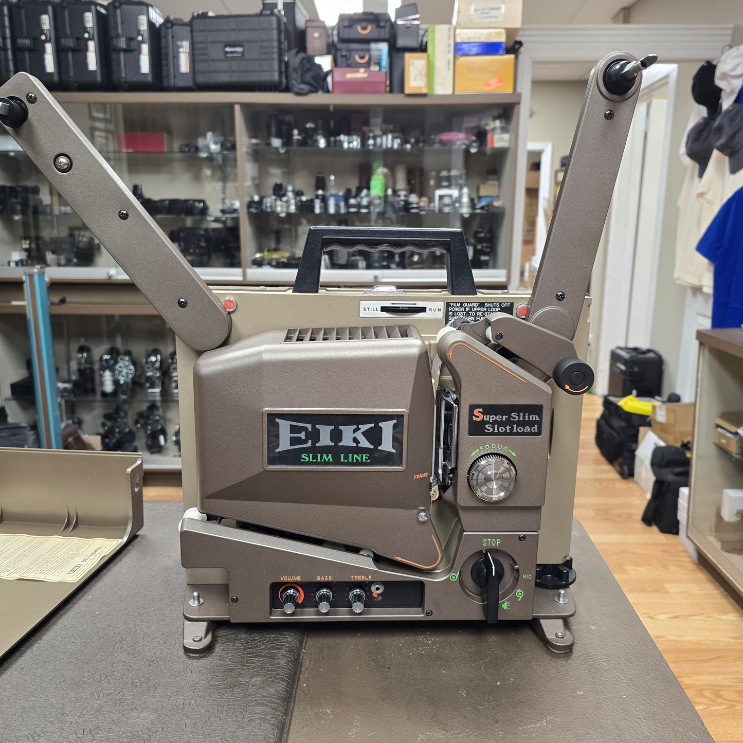 Eiki SSL-O / 3580 Slimline 16mm Slotload Sound Projector with 50mm Lens S# 51344