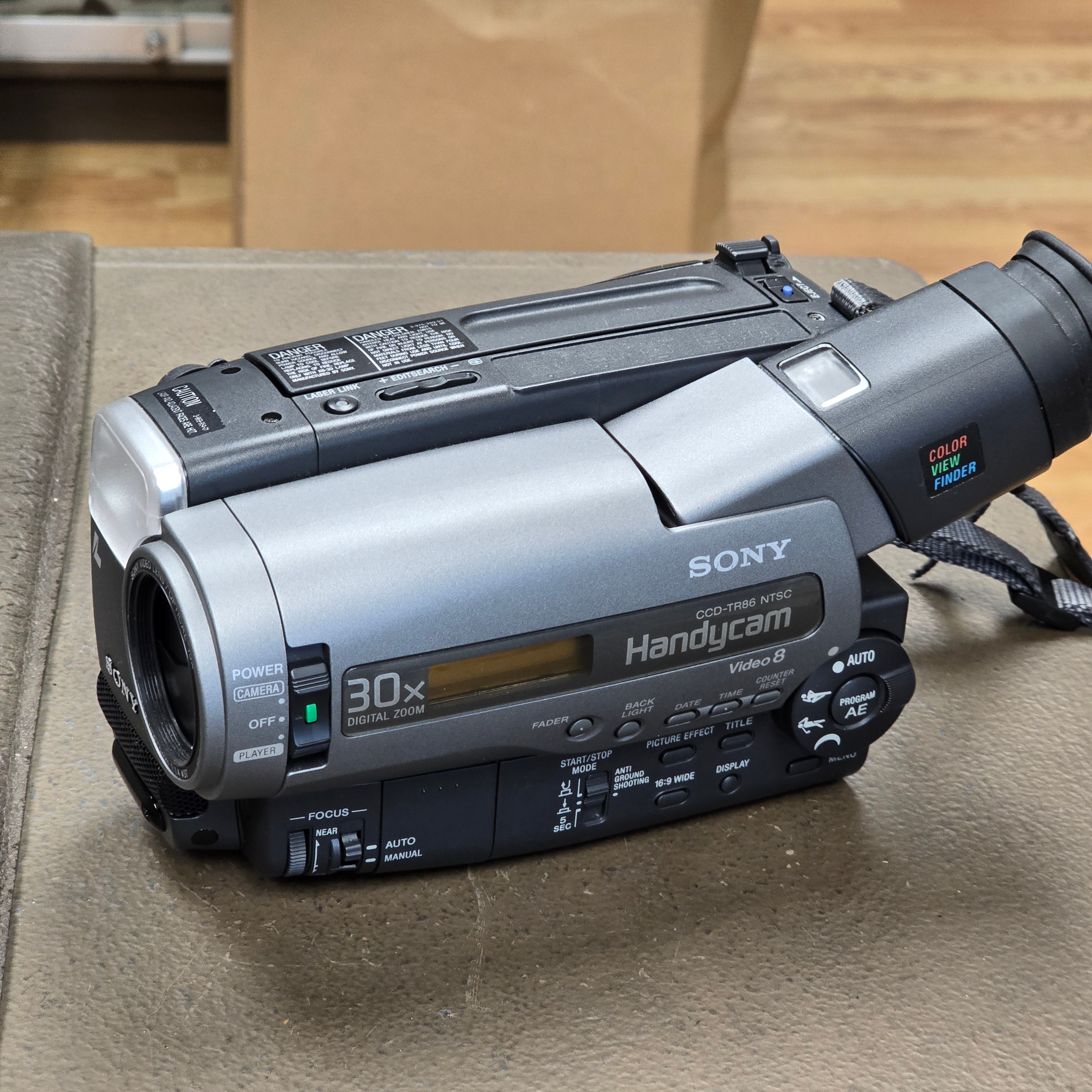 SONY VideoHi8Handycam CCD-TRV86 ① $_57.JPG?set_id=880000500F