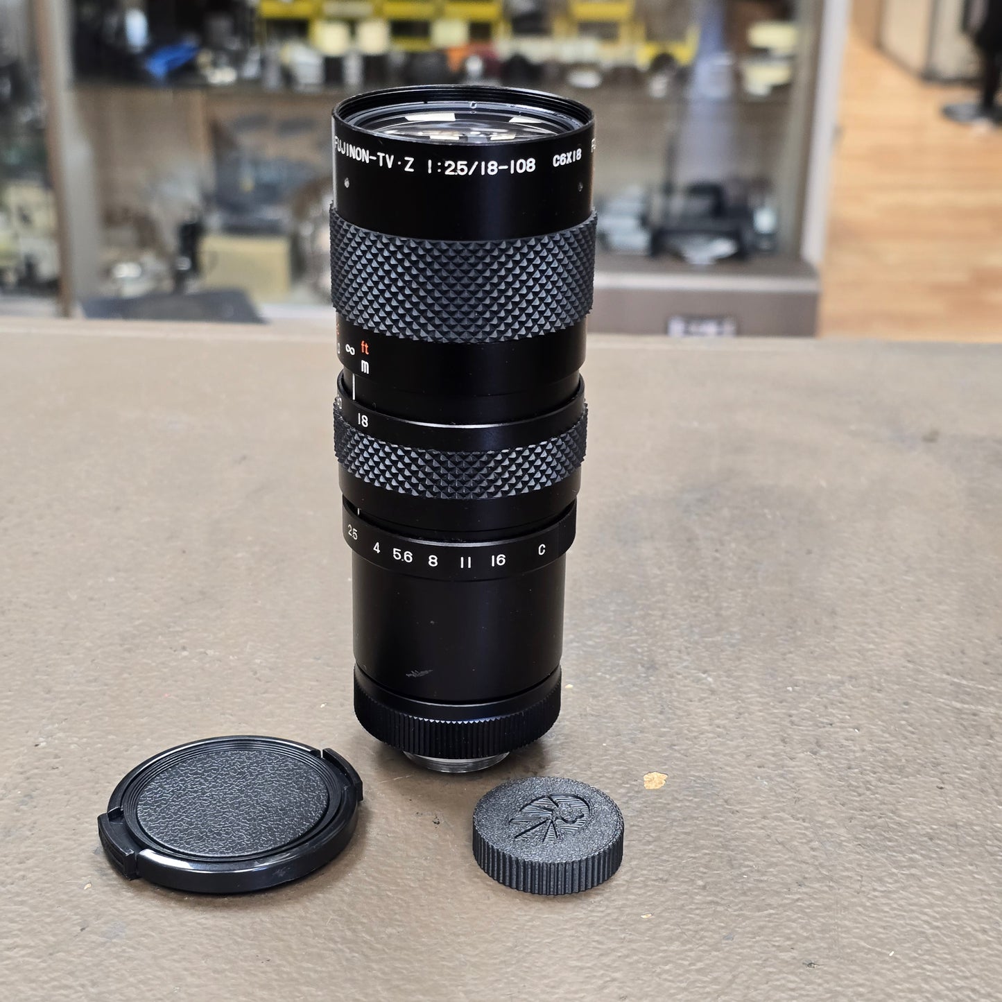 Fujinon-TV 18-108mm t/2.5 C6X18 C-Mount Zoom Lens S# 513893