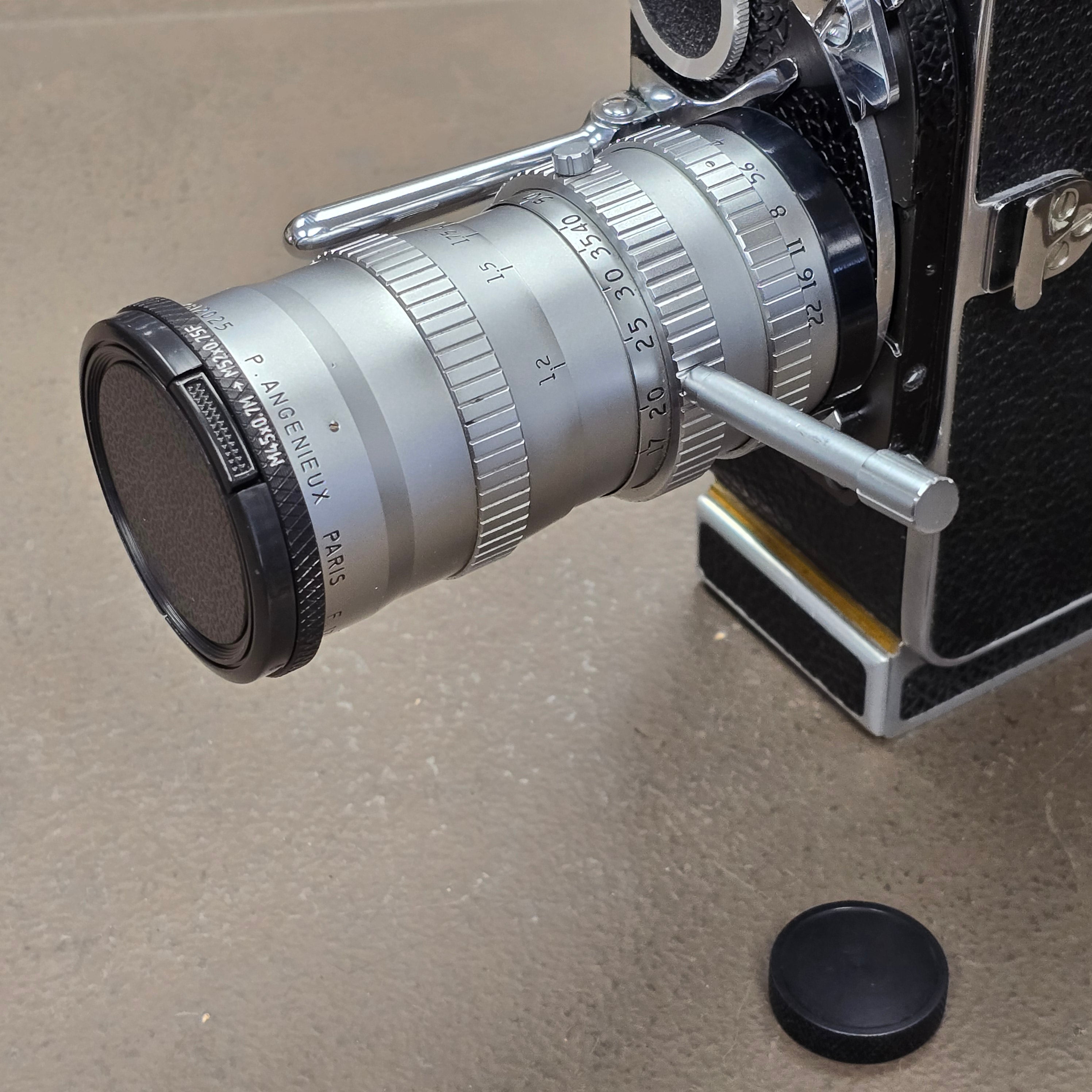 Angenieux 17-68mm f2.2 C-Mount Zoom lens Type L2 (Silver