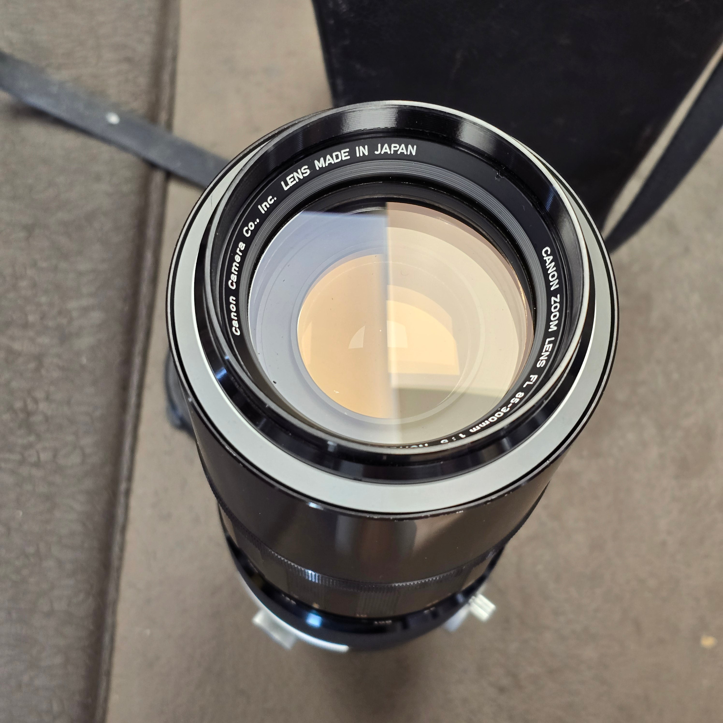レンズ(ズーム) CANON FL 85-300mm f5 Canon Zoom Lens FL 85-300mm F5 Zoom Lens With Case S# 12381 – Du
