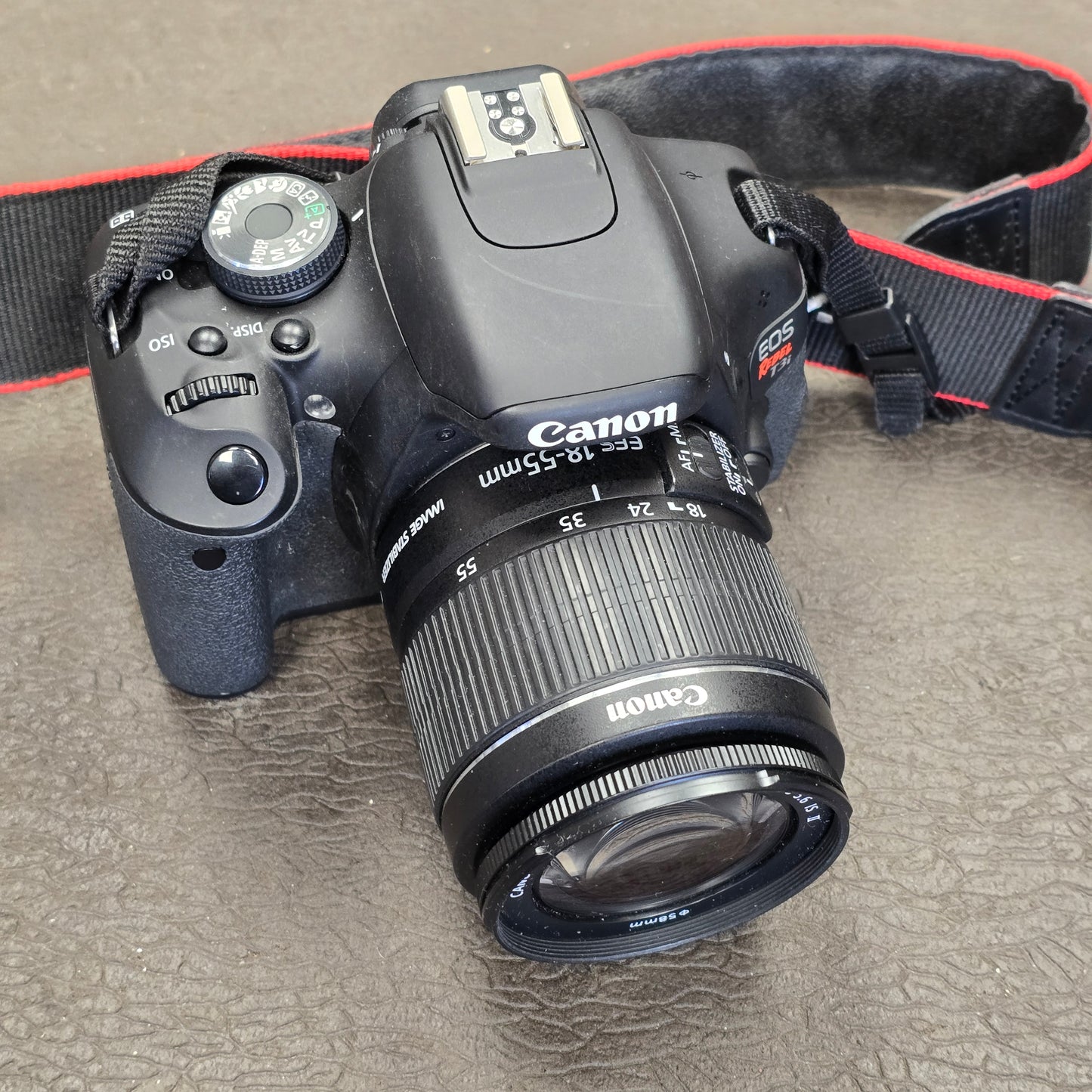 Canon EOS Rebel T3i DSLR Camera S# 232076194429 with Canon 18-55mm Zoom lens