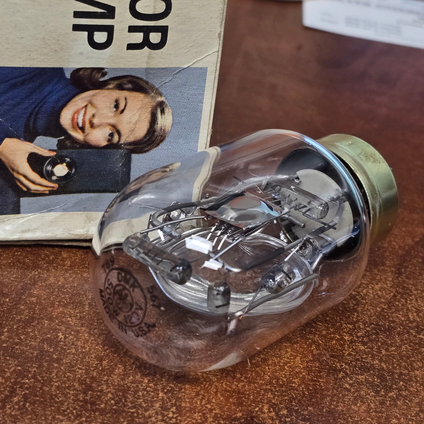 General Electric DMK Lamp 120V 500W Projector Bulb