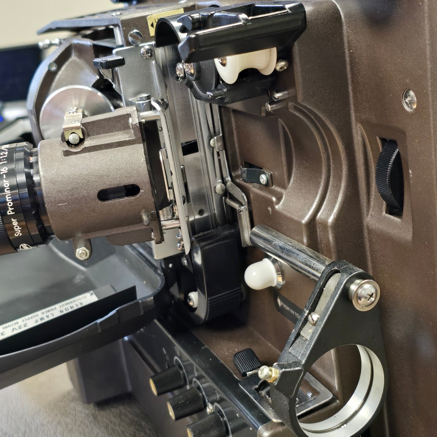 Eiki EX-2000N Xenon 16mm Sound Projector S# 1465
