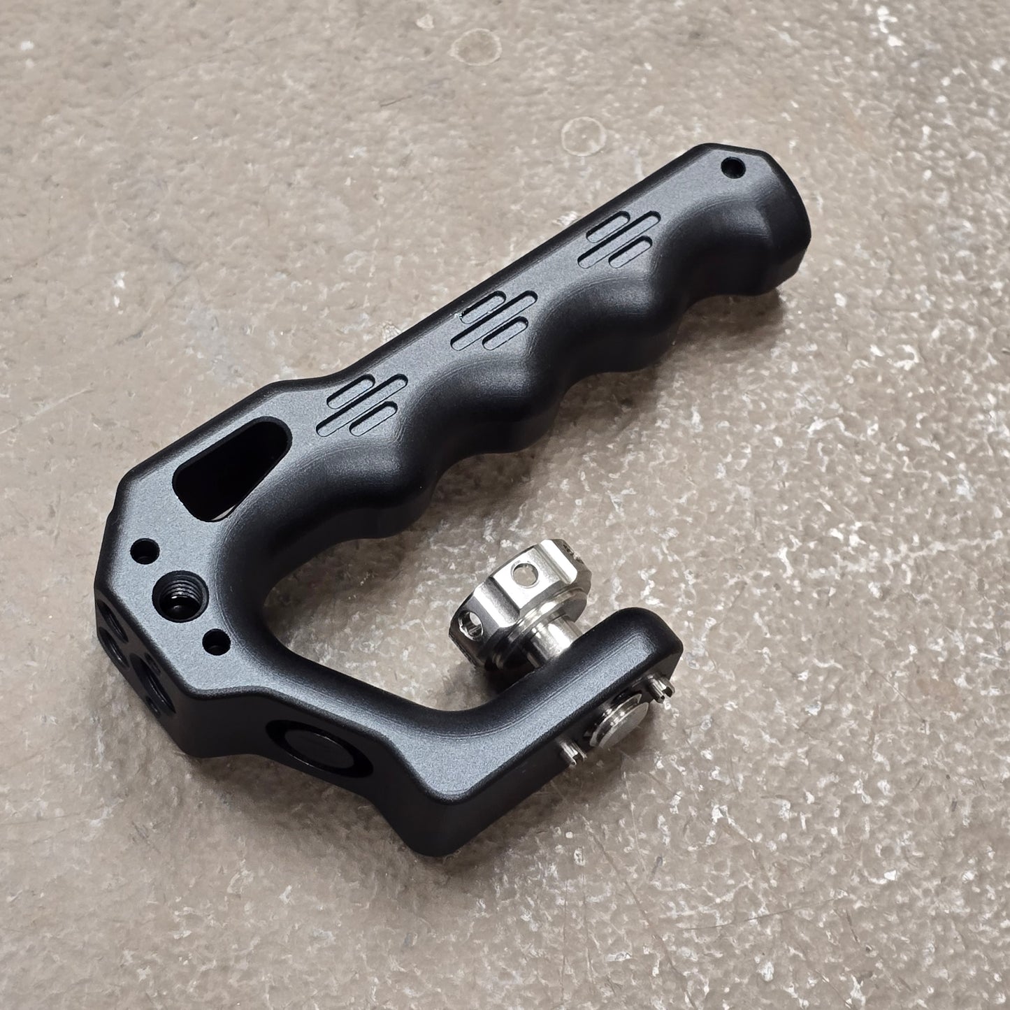 Eclair ACL Ergonomic Locating Top Handle Accessory