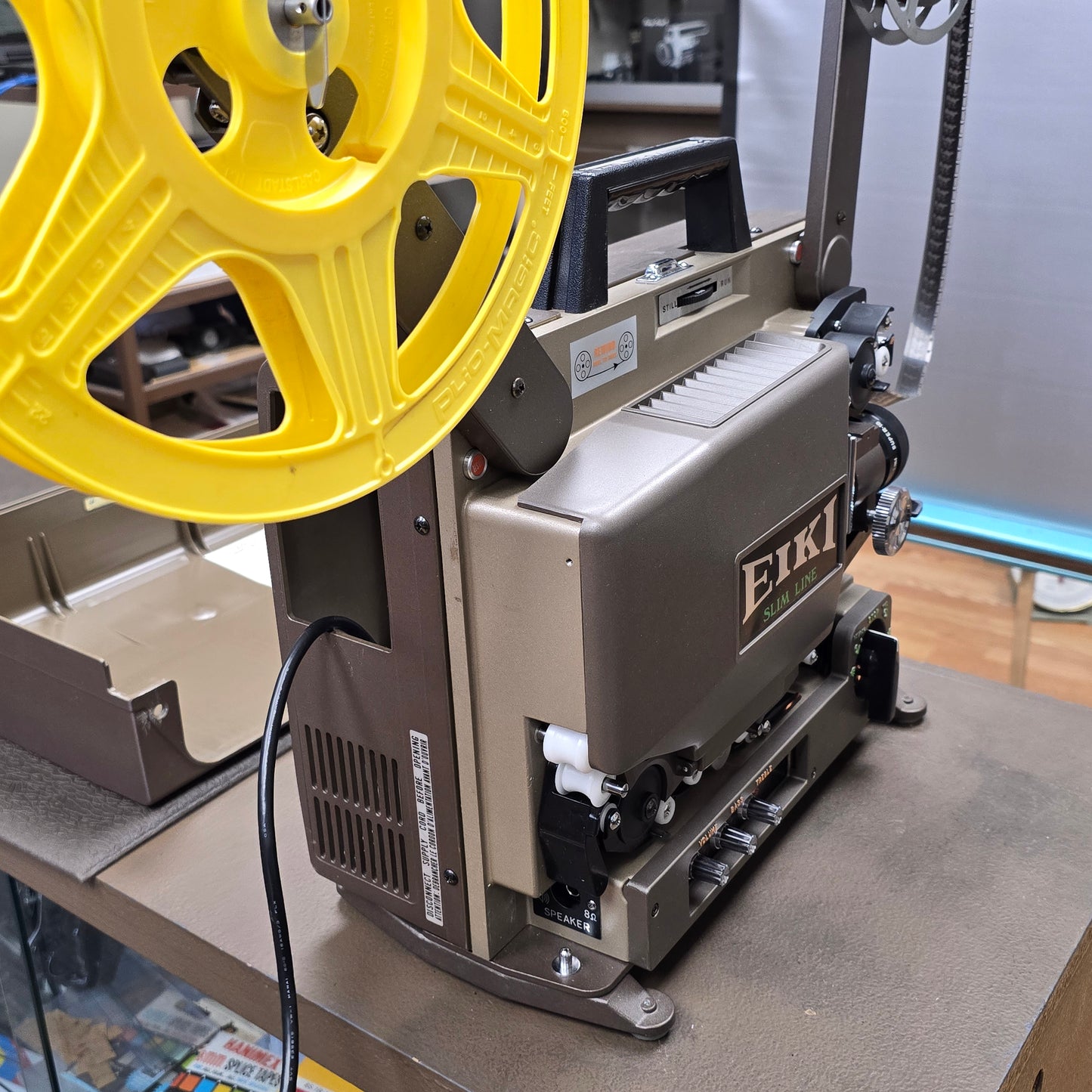 Eiki SNT-O / 3585 Slim Line 16mm Autoload Sound Projector S# 28915