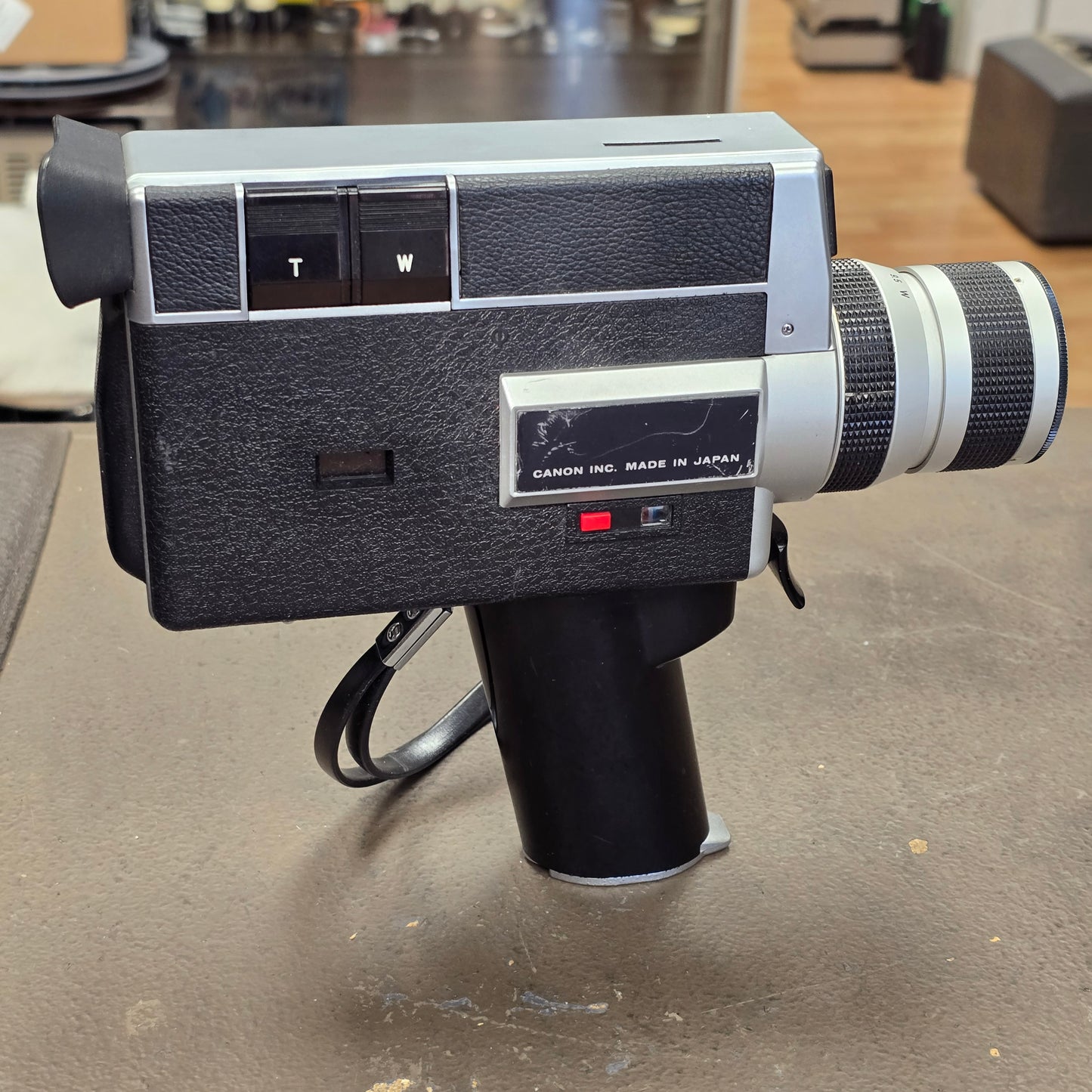 Canon 518 Auto Zoom SV (Special Version) Super 8mm Camera S# 262652 With Case