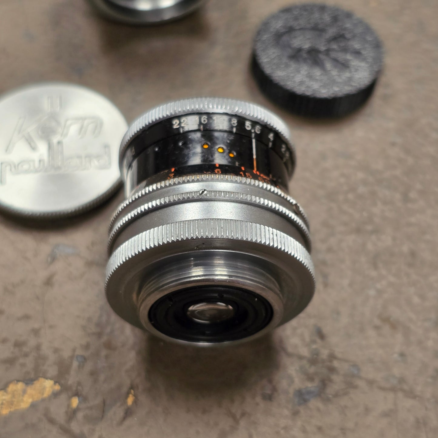 Switar 25mm f1.4 H16RX C-Mount Lens S# 934357 W/ Series 5 Lens Shade