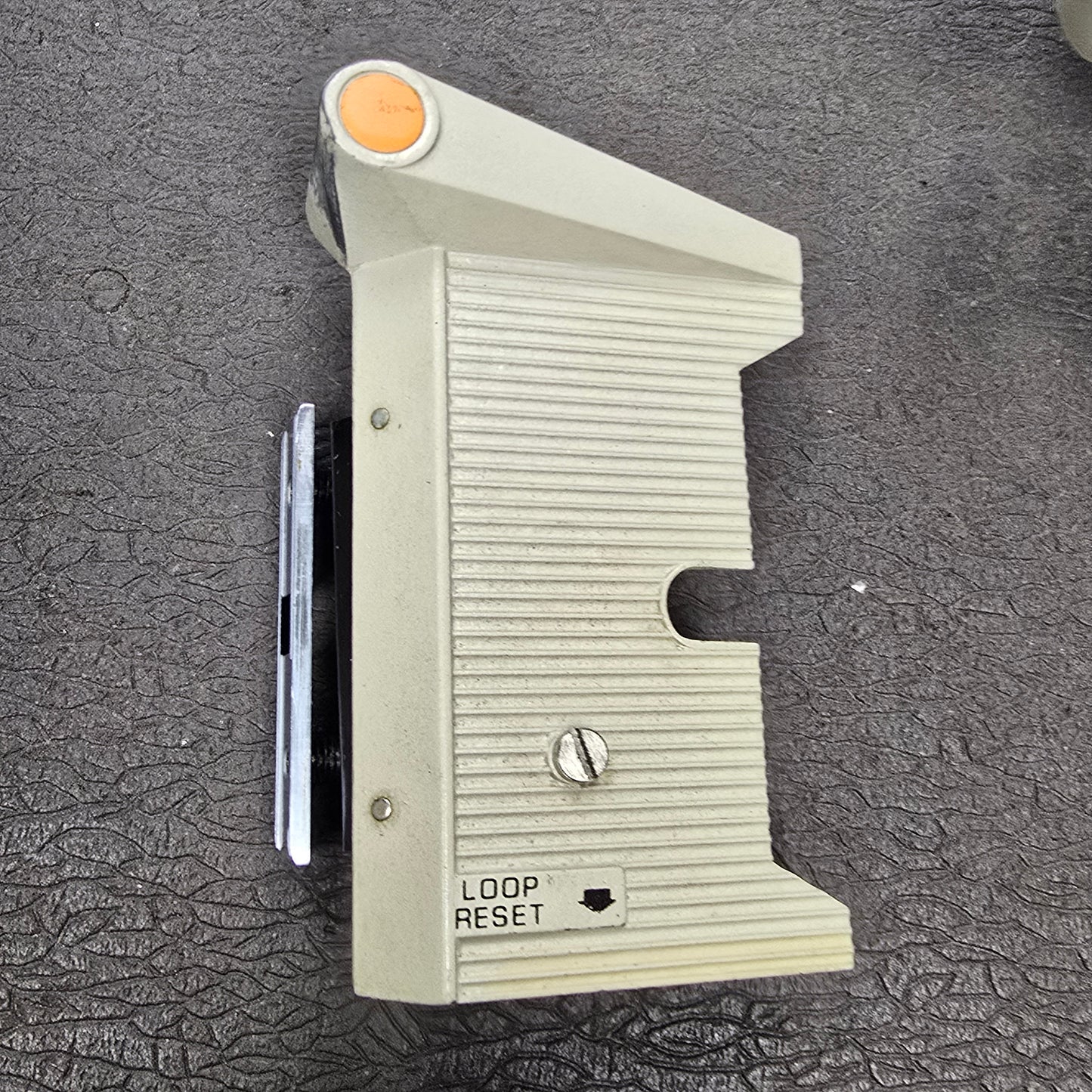 Singer Graflex Insta-Load 16mm Slotload Sound Projector for Parts or Repair