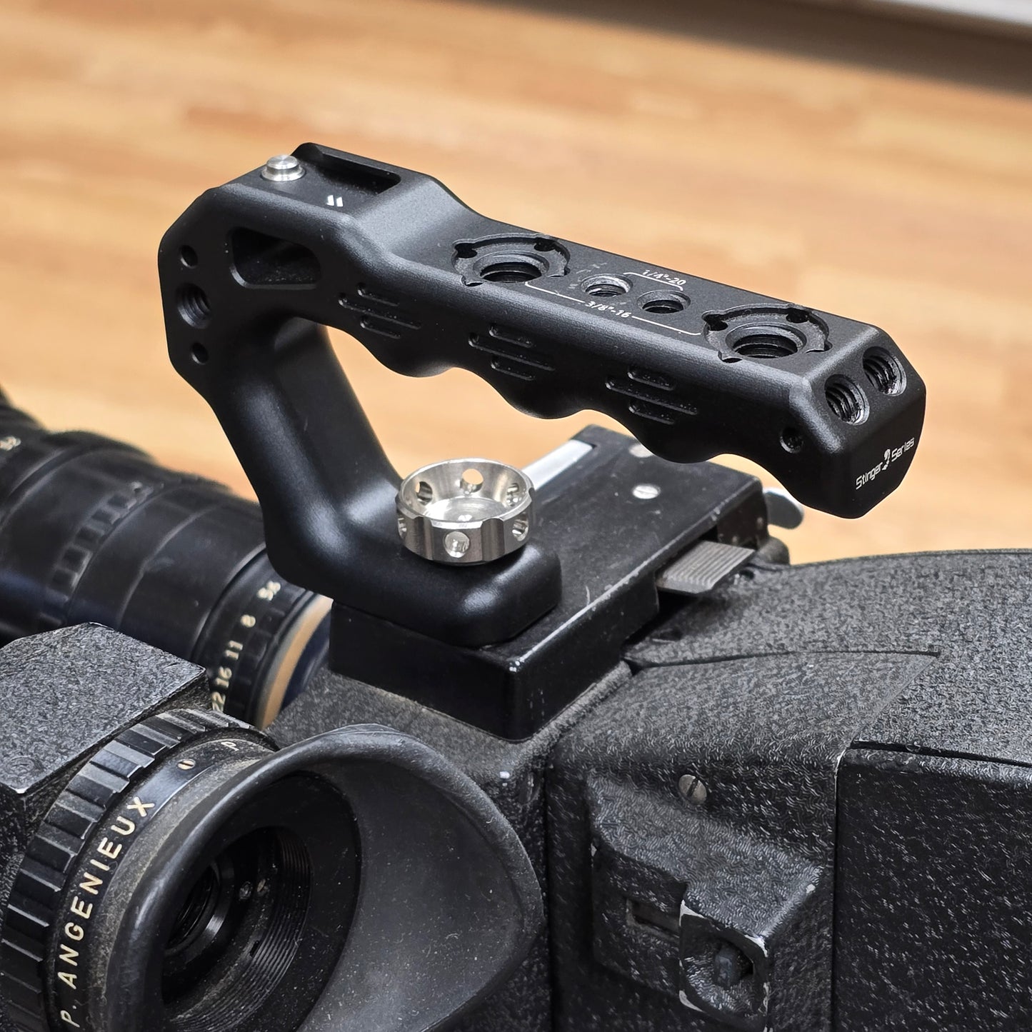 Eclair ACL Ergonomic Locating Top Handle Accessory
