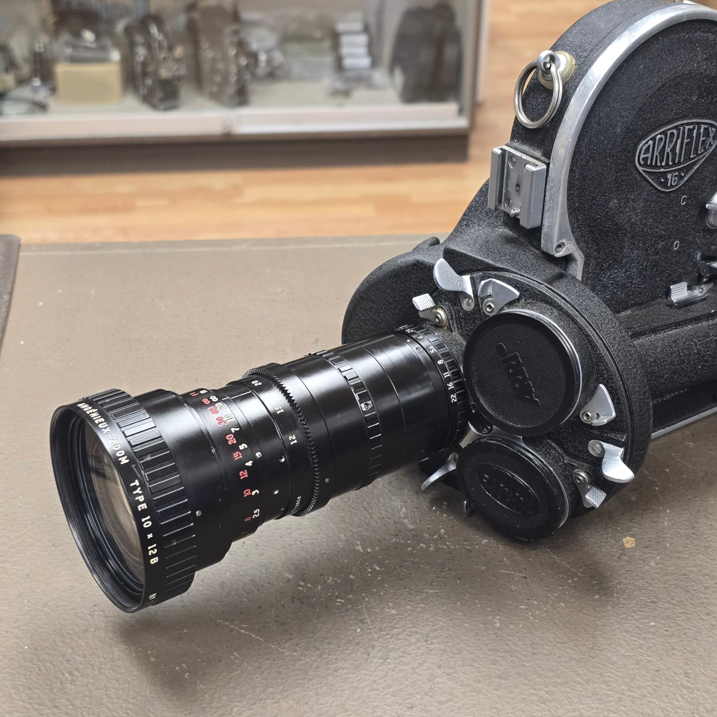 Angenieux 12-120mm f2.2 /t2.5  Type 10 x 12B Arri Standard Mount S# 1098380