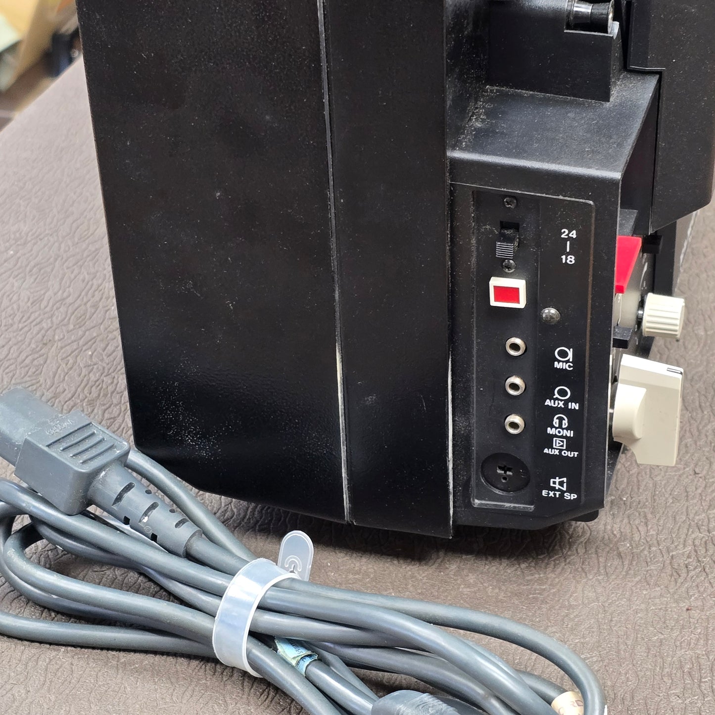 Elmo ST-600 M Super 8mm Sound Projector S# 408228