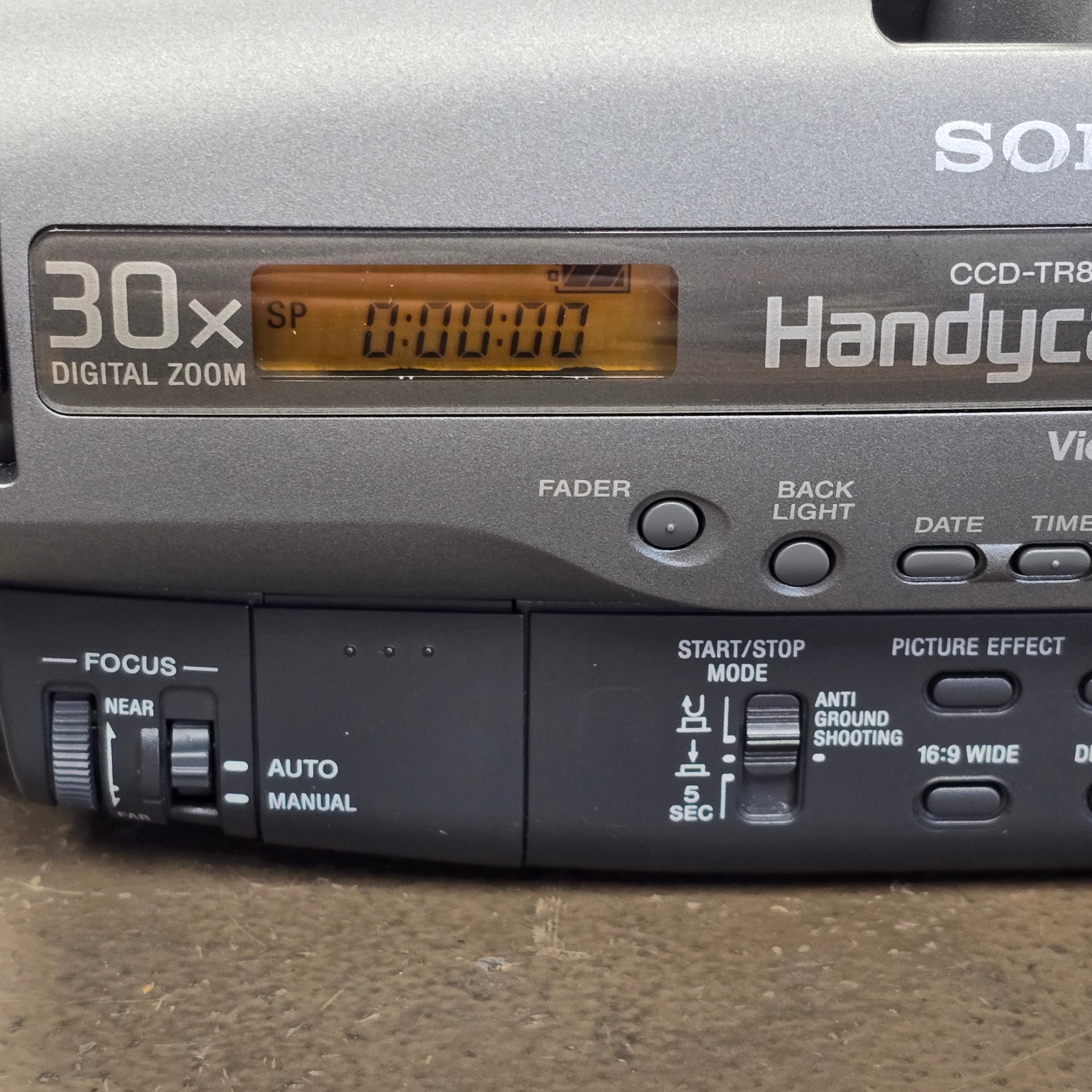 【豪華セット】SONY　CCD-TRV106　Hi8　8mm対応 Amazon.co.jp: SONY CCD-TRV106K 2.5型液晶 ハイエイトビデオ