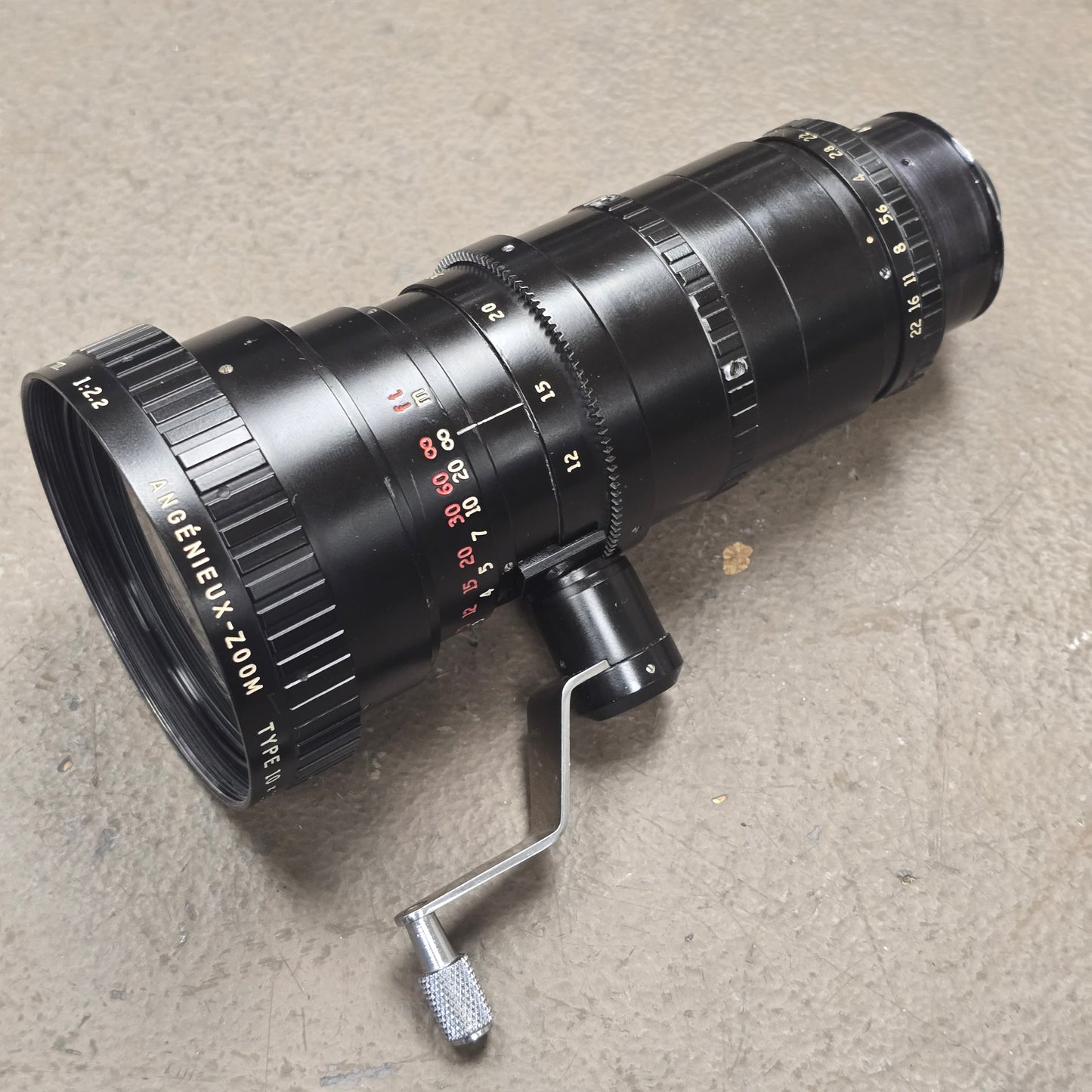 Angenieux 12-120mm f2.2 /t2.5  Type 10 x 12B Arri Standard Mount S# 1098380