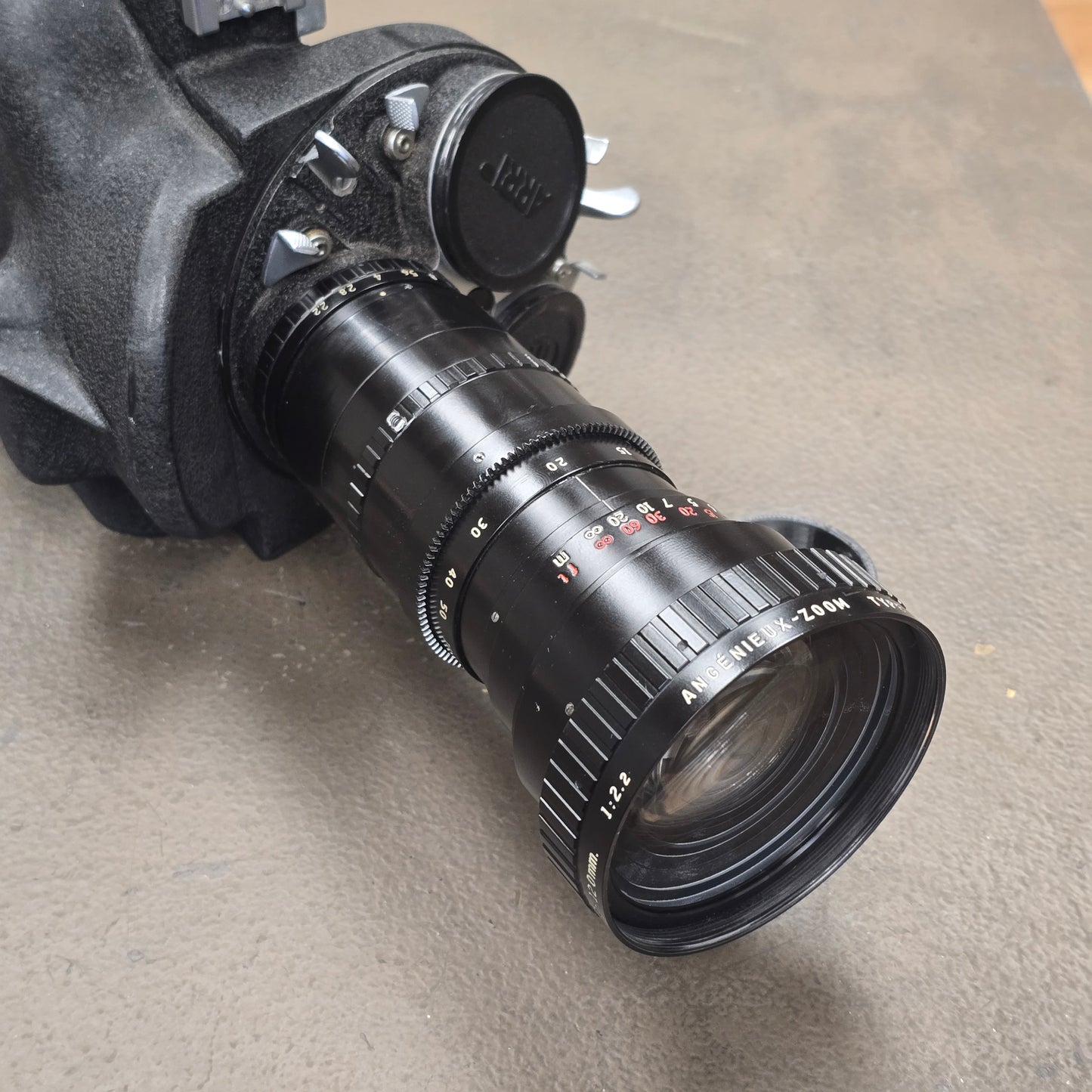 Angenieux 12-120mm f2.2 /t2.5  Type 10 x 12B Arri Standard Mount S# 1098380