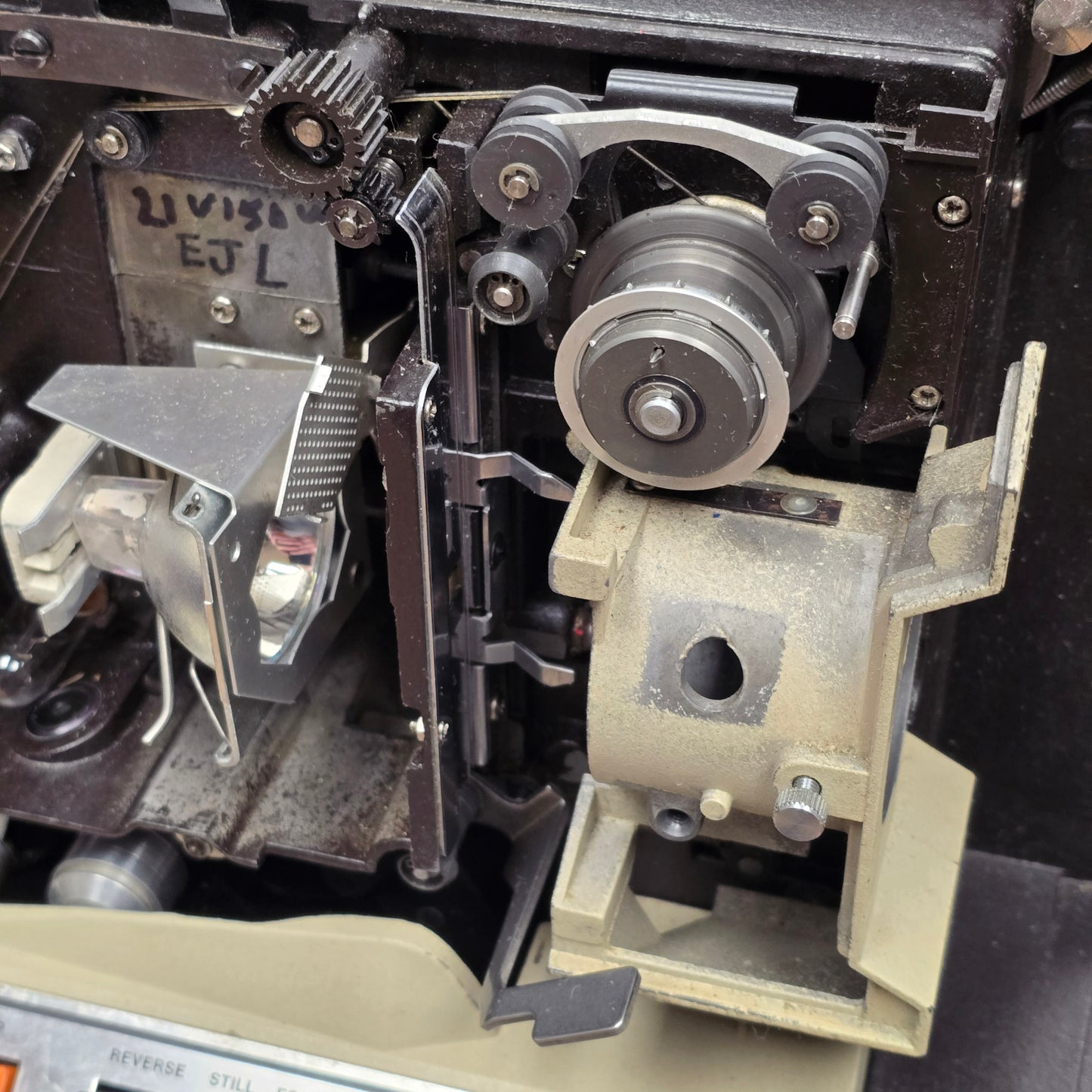 Singer Graflex Insta-Load 16mm Slotload Sound Projector for Parts or Repair