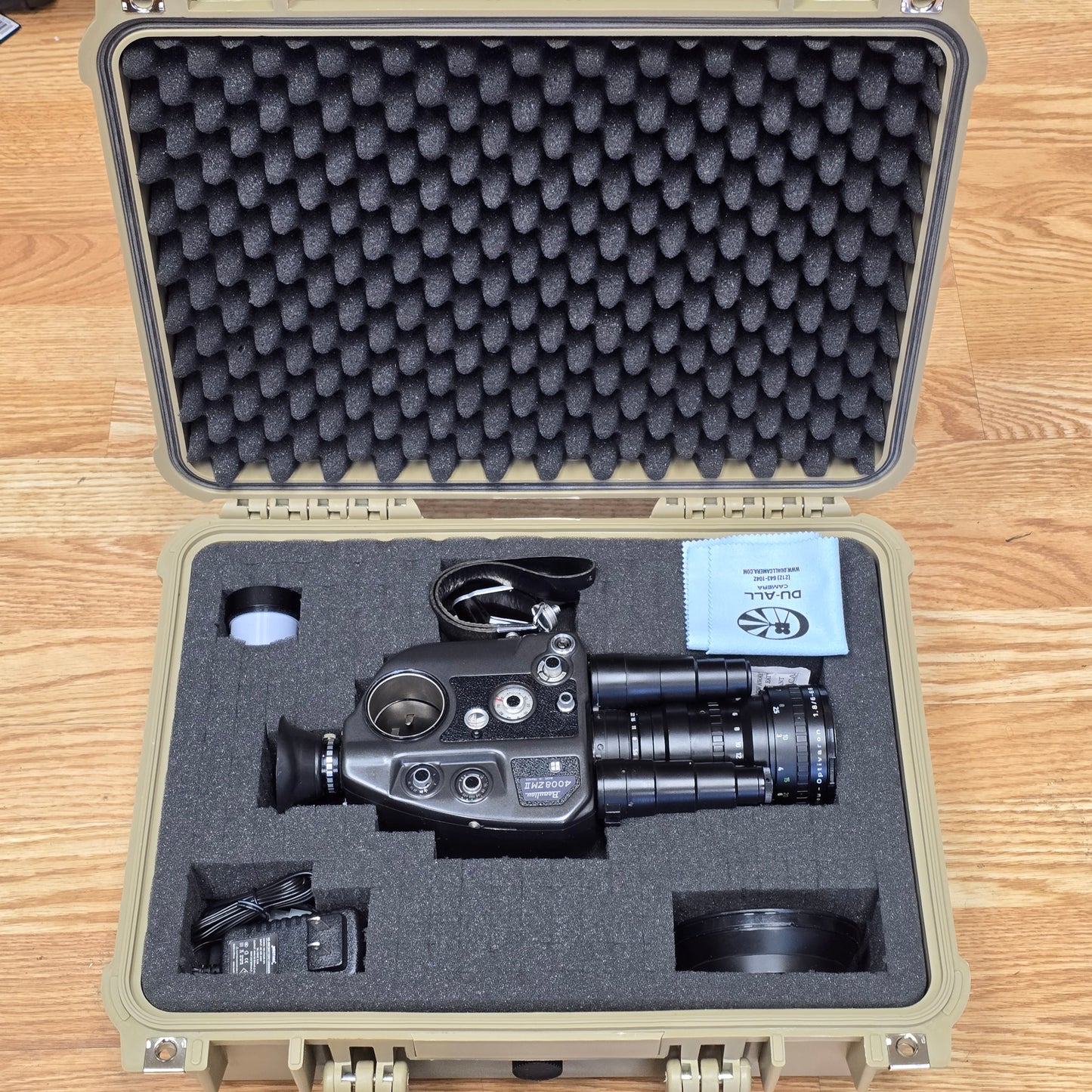 Beaulieu 4008 ZM2 Super 8mm Camera S# 922834 with Beaulieu-Optivaron Schneider-Kreuznach 6-66mm T1.8 Powered Zoom Lens S# 12543752