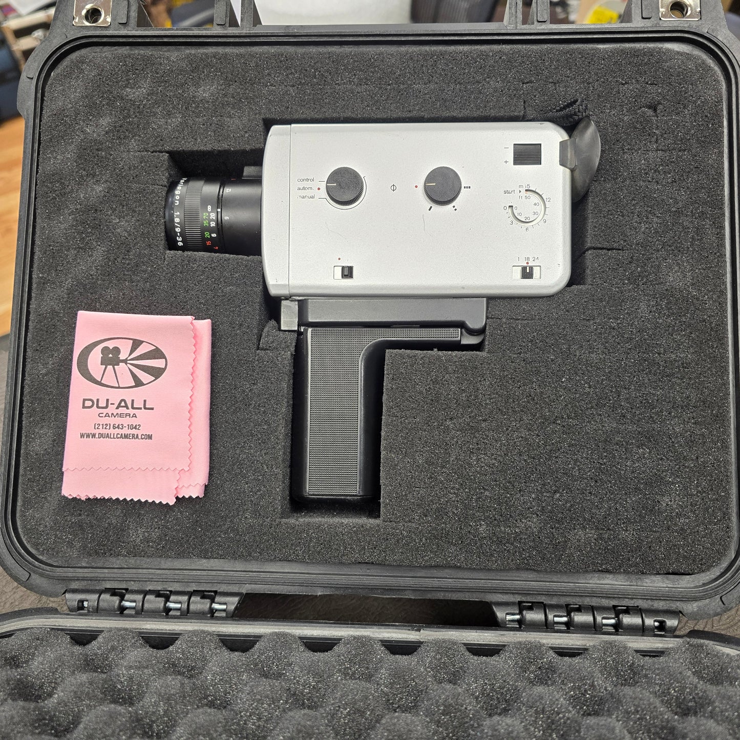 Nizo Spezial 136 Super 8mm Camera S# 1033741 With Padded Case