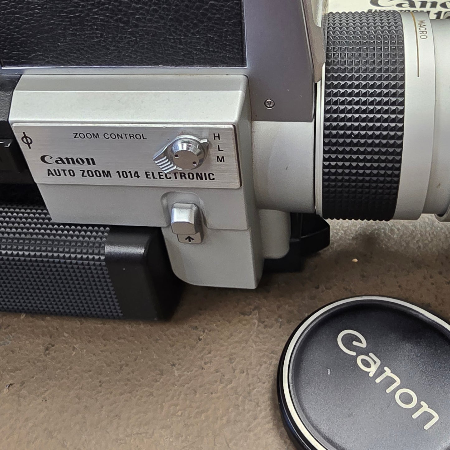 Canon 1014 Auto Zoom Electronic Super 8mm Camera S# 123440-126814