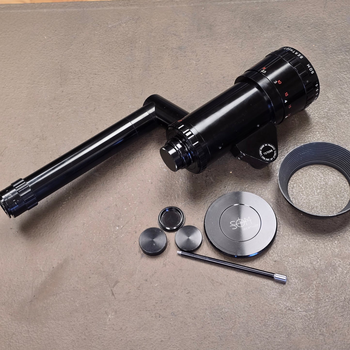 Som Berthiot Pan Cinor 17-85mm T2.66 C-Mount Zoom lens with Dogleg Viewfinder S# T57098