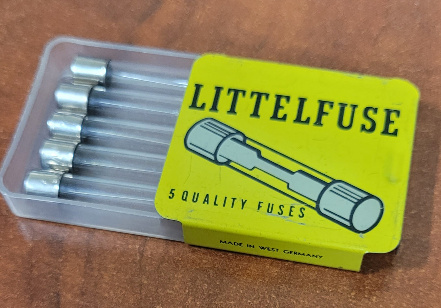 Fuses 2/10A